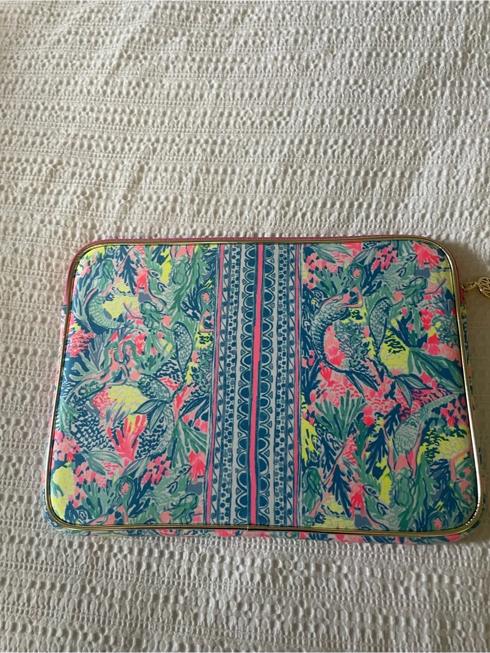 Lilly Pulitzer Vibrant Pink Blue Green Tropical Print Tablet Sleeve 14”